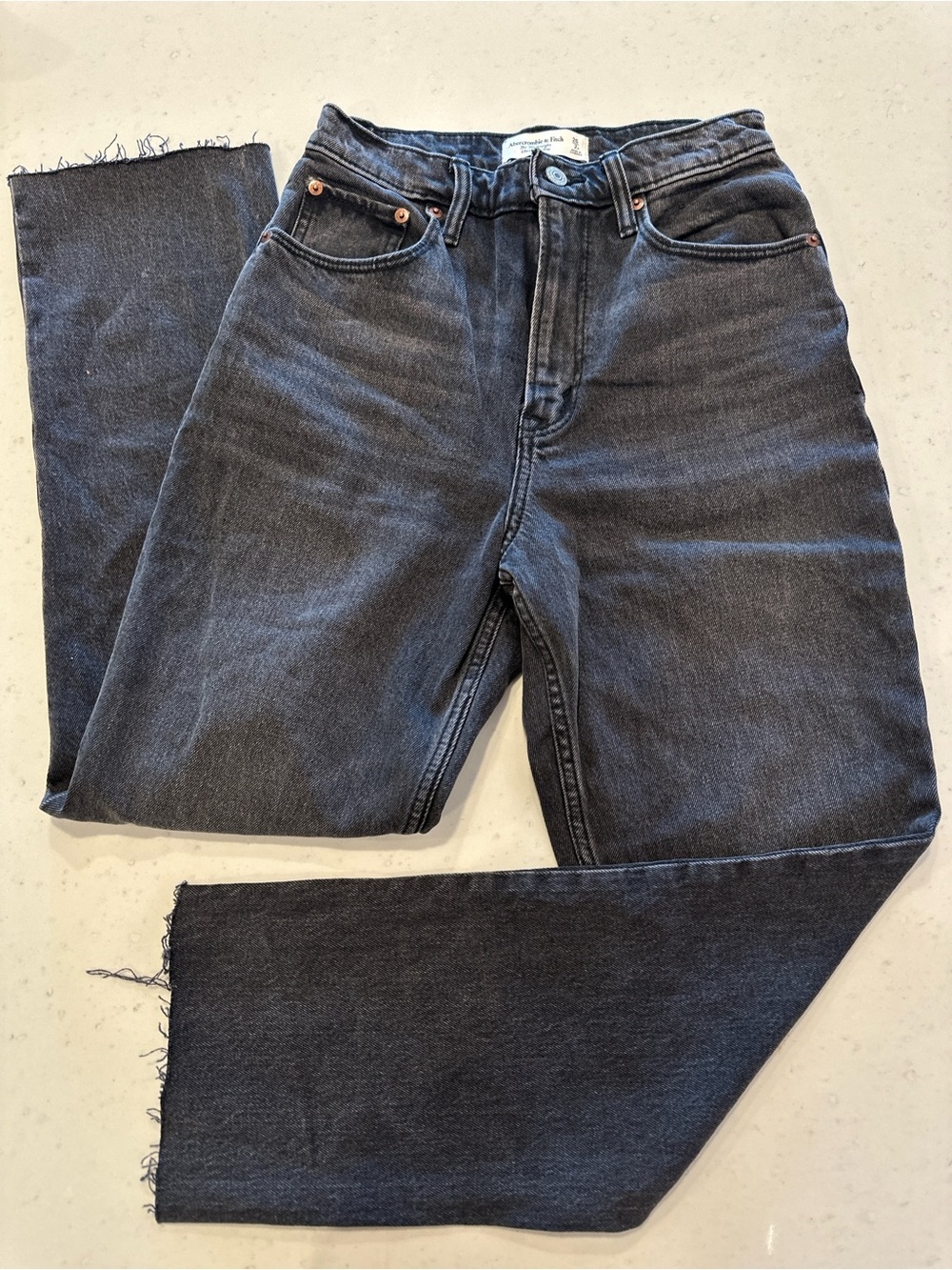 NWOT Abercrombie Black 90s Relaxed Fit Straight Leg Jeans Size 26 Casual Cotton